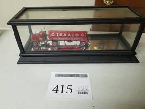 lot 415 image: Mack B-61 Tractor & Texaco Tanker Die-cast Metal Replica Model by Franklin Mint