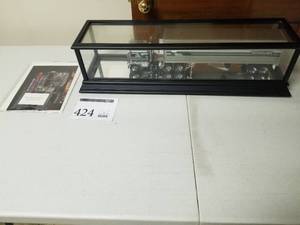 lot 424 image: Freightliner C.O.E Tractor-Refrigerated Trailer Die-cast Metal Replica Model by Franklin Mint