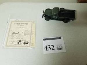lot 432 image: 124 Scale 1946 Dodge Power Wagon One-Ton Pickup Truck Die-cast Metal Replica Model by Danbury Mint