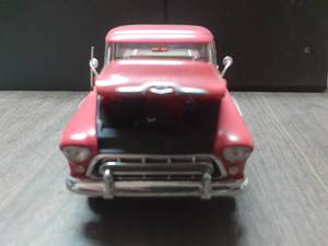 lot 457 image: 124 Scale 1957 Chevrolet 3124 Half-Ton Cameo Carrier Pickup Truck Die-cast Metal Replica Model by Danbury Mint