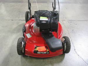 Toro Recycler 22 in. Briggs & Stratton High Wheel Variable Speed Gas Walk Behind Self Propelled Lawn Mower 21378