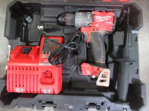 Milwaukee M18 Fuel 18-Volt Lithium-Ion Brushless Cordless 12 in. Hammer Drill Driver Kit 2804-22