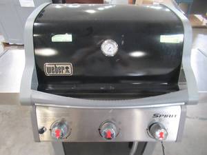 Weber Spirit E-210 2-Burner Propane Gas Grill in Black with Built-In Thermometer 46110001