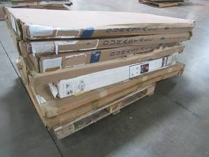 WHOLESALE PALLET OF MISCELLANEOUS BATHSHOWER WALLS AND PAN
