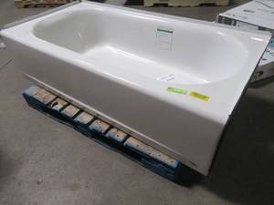 American Standard Princeton 5 ft. Americast Right Hand Drain Bathtub in White, 2391.202ICH.020