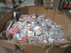 WHOLESALE MIXED PALLET OF MISCELLANEOUS CABINET DRAWER AND DOOR HANDLESKNOBS AND MORE - AT LEAST $30,000.00 in Retail - LOW RESERVE of $1,500.00