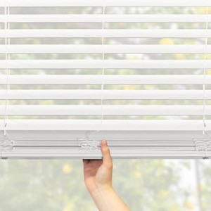 MDC (Case of 4) 58 X 72 Cordless 1 Vinyl Mini Blinds, White 601, CW-002.