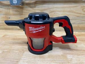 lot 16 image: MILWAUKEE M18 18-Volt Lithium-Ion Cordless Compact Vacuum (Tool-Only)