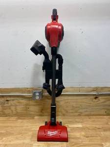 lot 120 image: MILWAUKEE M18 FUEL 18-Volt Lithium-Ion Brushless 0.25 Gal. Cordless Jobsite Vacuum (Tool-Only)