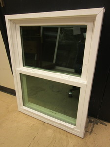 lot 114 image: LINDSAY DOUBLE-HUNG WINDOW - NEW, 28 x 37