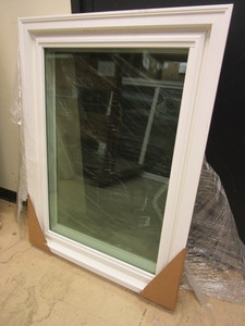 lot 117 image: LINDSAY CASEMENT WINDOW - NEW, 29 x 41