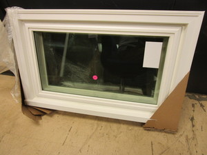 lot 120 image: LINDSAY HEALTHY AWNING WINDOW - NEW, 32 x 19