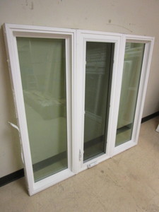 lot 172 image: LINDSAY TRIPLE-CASEMENT WINDOW