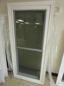 lot 175 image: LINDSAY DOUBLE-HUNG WINDOW - NEW, 27 x 63