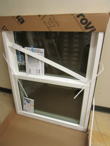lot 185 image: PRO-VIA DOUBLE-HUNG WINDOW - NEW, 35 x 45