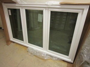 lot 189 image: LINDSAY TRIPLE-CASEMENT WINDOW - NEW, 67 x 37