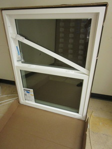 lot 197 image: PRO-VIA DOUBLE-HUNG WINDOW - NEW, 35 x 45