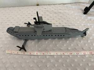 lot 12 image: Wooden Submarine - Assembled by Local Veteran through Help Heal Veterans
