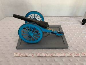 lot 14 image: Wooden Parrott Cannon - Assembled by Local Veteran through Help Heal Veterans