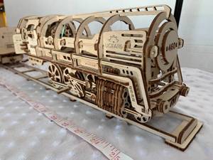 lot 22 image: UGEARS Locomotive and Tender  - Assembled by Local Veteran
