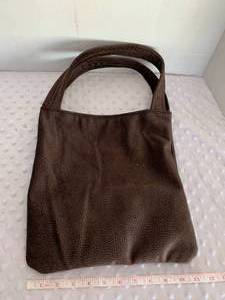 lot 45 image: Large Leather Tote Bag- Assembled by Local Veteran through Help Heal Veterans