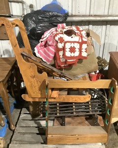 lot E-56 image: Pallet of Home Items