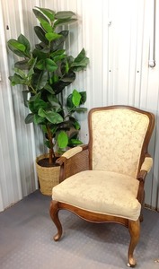 lot A-9 image: Antique Chair