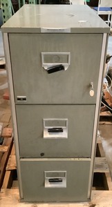 lot O-31 image: File Cabinet Safe