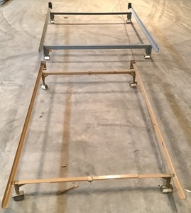 lot 33 image: 2X Bed Frames