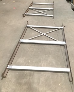 lot 17 image: 2 Bed Frames
