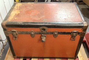 lot A-116 image: Antique Steamer Trunk