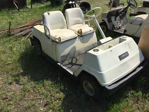 lot 19 image: Yamaha Gas Golf Cart- Project Without Canopy