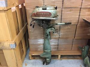 lot 83 image: 1946-50 Johnson 2.5hp Outboard Boat Motor