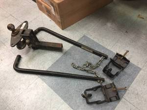 lot 97 image: Valley Car Towing Bar Hitch