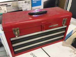 lot 106 image: Red Craftsman Tool Box