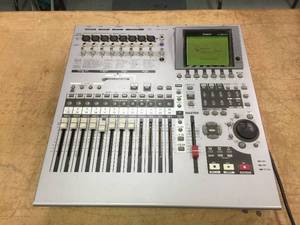 lot 147 image: Roland VS2400CD Digital Studio Workstation