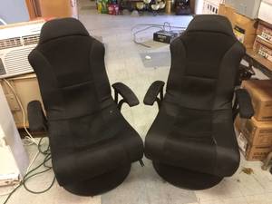 lot 148 image: Pair Black Gaming Chairs