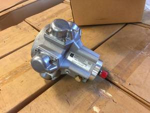 lot 193 image: 10 Cosmostar AM0707W 5 Piston Radial Type Motors