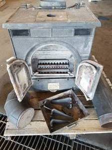 lot 94 image: Dutchwest Federal Airtight Woodstove