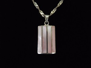 .925 Sterling Silver Inlayed Pink Mother of Pearl Pendant Necklace