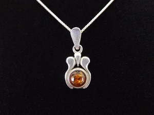 .925 Sterling Silver Amber Cabochon Pendant Necklace