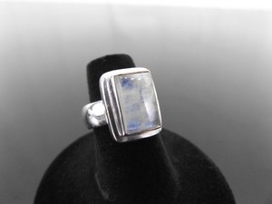 .925 Sterling Silver Moonstone Cabochon Ring Size 5.75