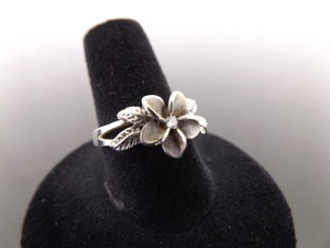 .925 Sterling Silver Crystal Accented Flower Ring Size 8.25