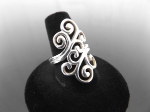 .925 Sterling Silver Scrolled Flair Ring Size 8.75