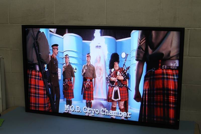 lot 84 image: 52 Professional Grade Large Screen High Definition HD 1080p LCD5220 Display  Monitor with AV Inputs