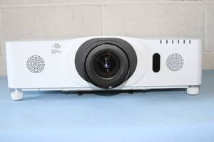 lot 9 image: Hitachi CP-WU8440 WUXGA High Definition HD Conference Room 3LCD Projector w 4200 Lumens of Brightness