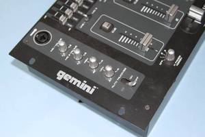 lot 25 image: Gemini PDM-02 4-Stereo Channel Pro Audio DJ Mixer with Digital FX Echo & 10-Band EQ