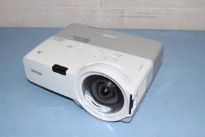 lot 43 image: Epson PowerLite 410W Widescreen Short-Throw Multimedia Computer & Video Projector