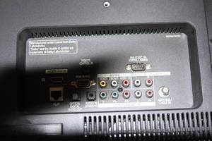 lot 100 image: LG Commercial HD 720p 26 LCD Television TV Display - Model 26LD352C - with HDMI Input
