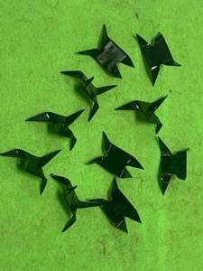 lot 28 image: Box of 10 Ninja Caltrops